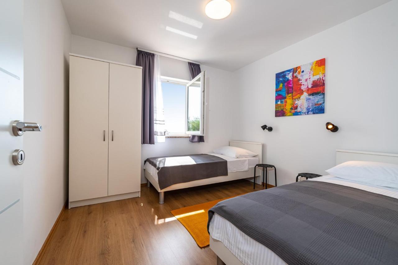 La More Apartments Borovici Luaran gambar
